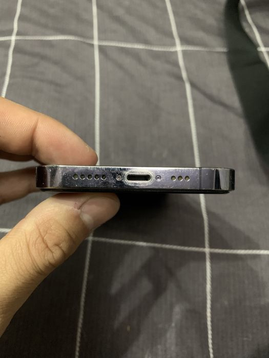 Продаю iphone 14Pro