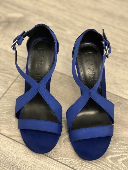 Sandale cu toc elegante