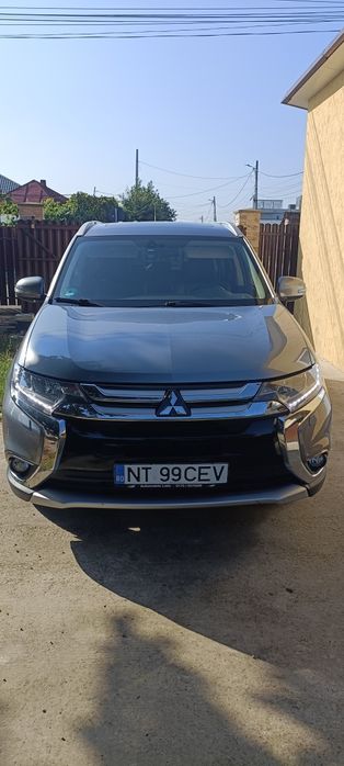 Mitsubishi outlander 3 2016 4x4 euro 6 7 locuri
