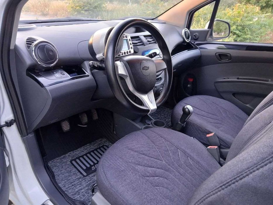 Spark 1 pozitsiya 2 pozitsiya qilingan.