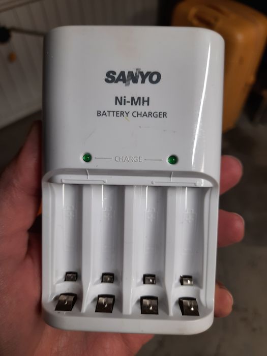 Зарядно за батерии liitokala и sanyo