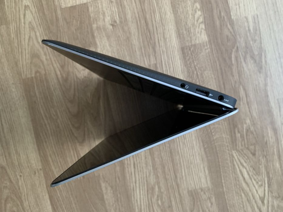 Laptop Tableta Dell intel core i5 Defect pentru piese sau reparat.