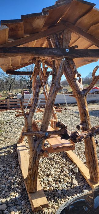 Masa  rustica de nuc