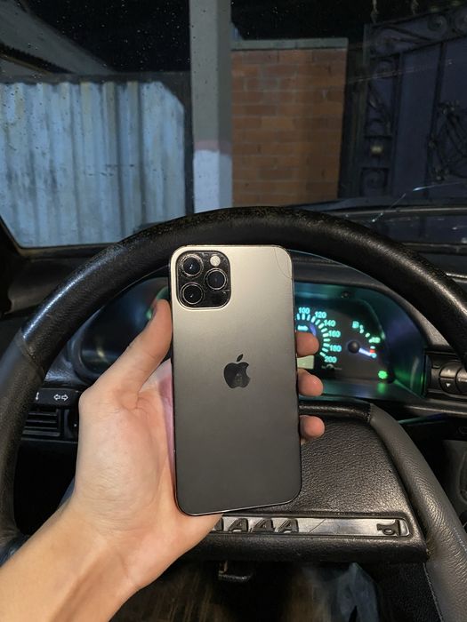 Продам срочно iPhone 12 Pro 128GB