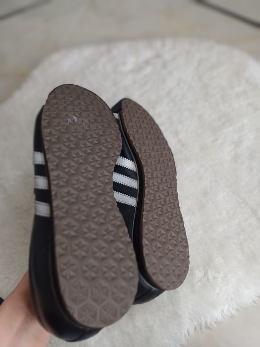 Adidaşi de barbați originali
