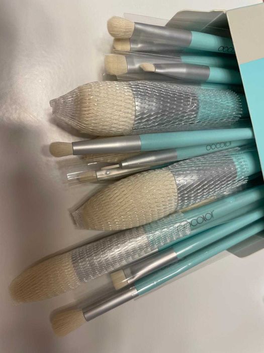 Set pensule profesionale pt machiaj  22 bucati