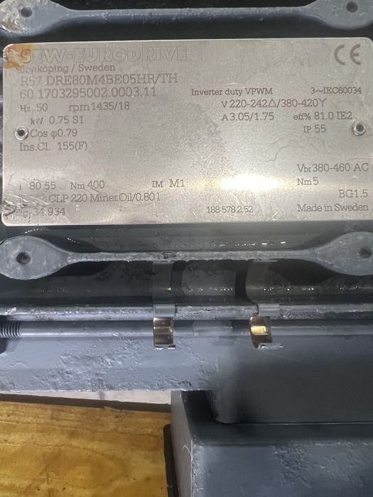 Мотор-редуктор SEW EURODRIVE 0.75 кВ 18 оборота