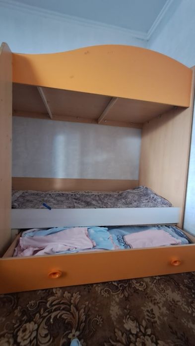 Детская двухярусная кровать