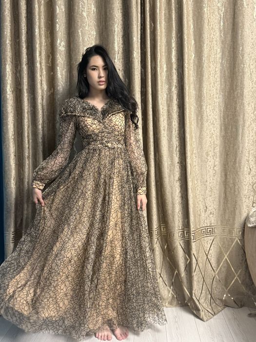 Платья все почти новые одевала пару раз