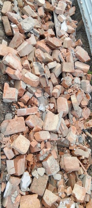 Срочно продам кирпич
