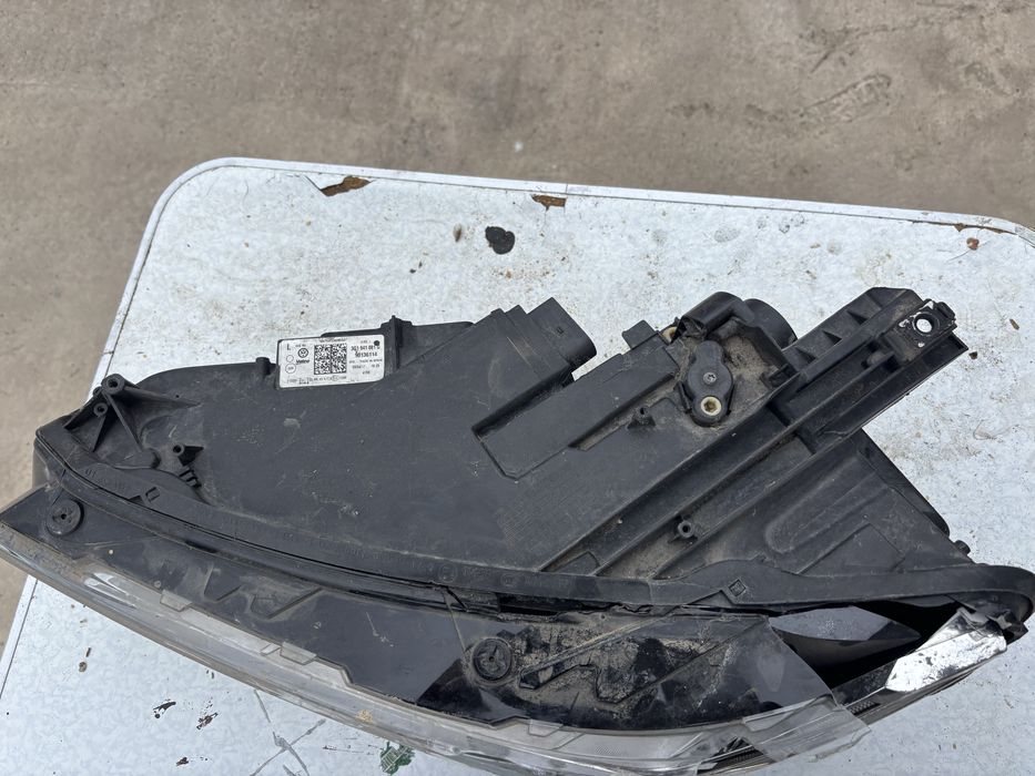 Ляв фар за VW Passat b8