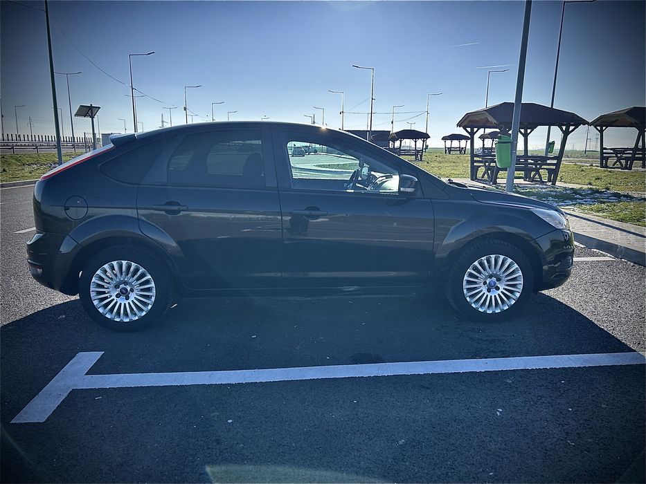 Ford Focus 1.6 benzina 2010