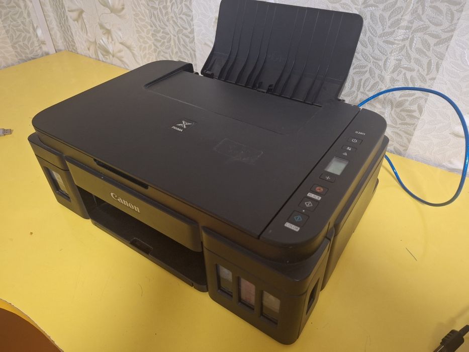Принтер Canon  .