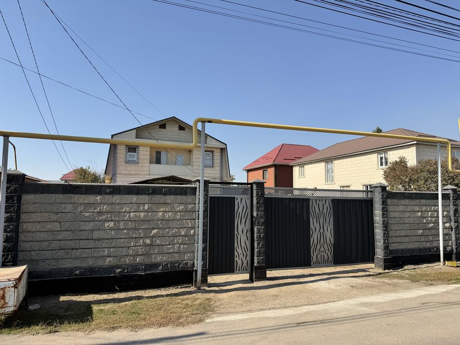В продаже двухэтажный дом