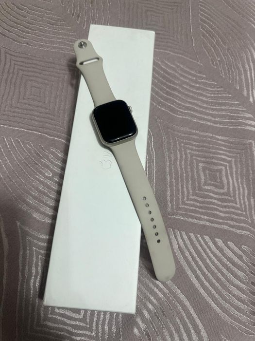 Продам Apple Watch 8
