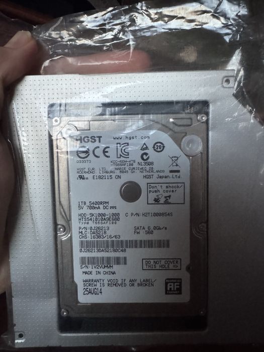 Лаптоп Asus model f751l