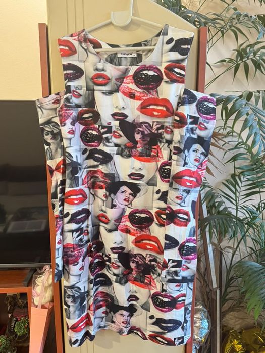 Елегантна рокля по тялото