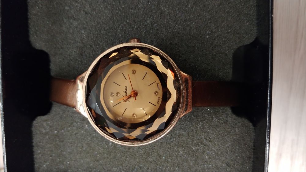 Наручные часы женские