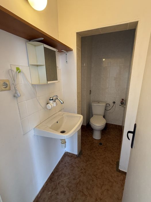 Дава се под наем Офис в Търговище, Център - 50 кв.м за 179.52 € - Снимка #4