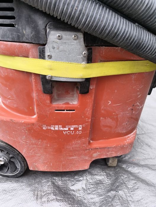 Прахосмукачка Hilti VCU 40