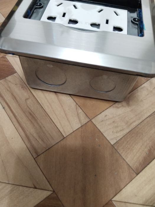 Напольная розетка