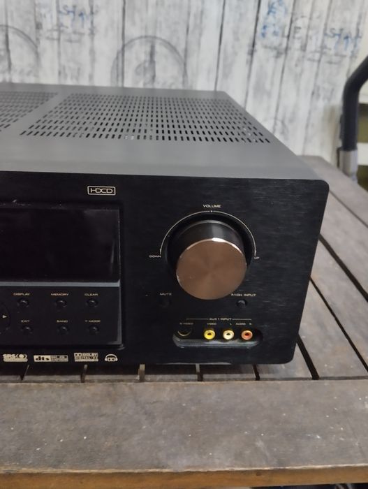 Продавам усилвател marantz zr6001