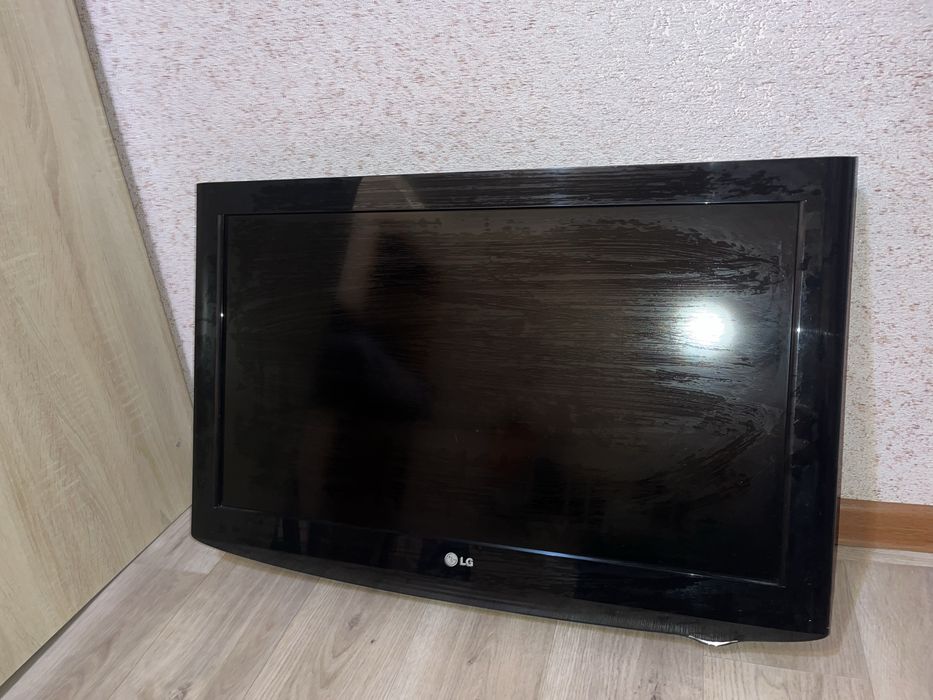 Продается телевизор LG