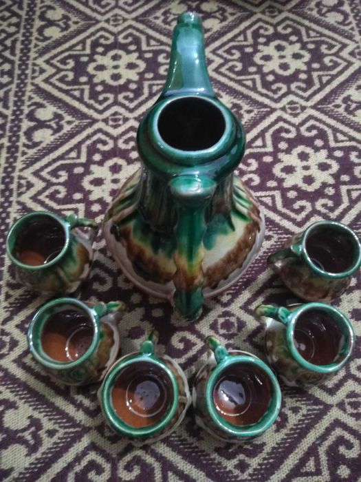 Продавам Нов Глинен ретро сервиз за вино!