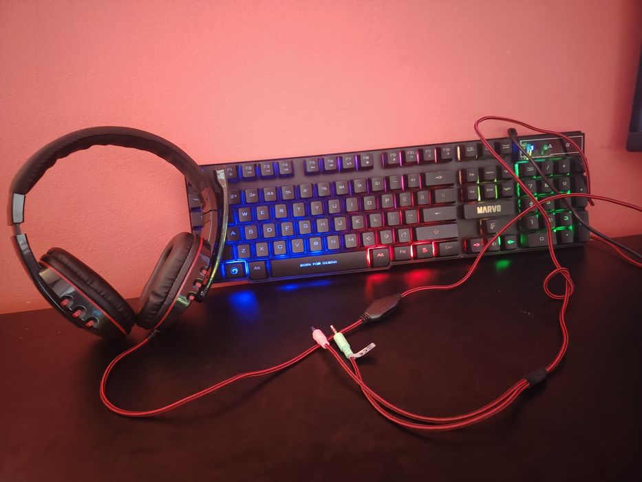 Set tastatura și căști marvo
