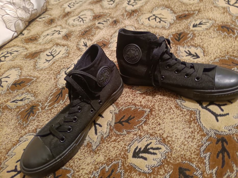 продам кроссовки converse all star