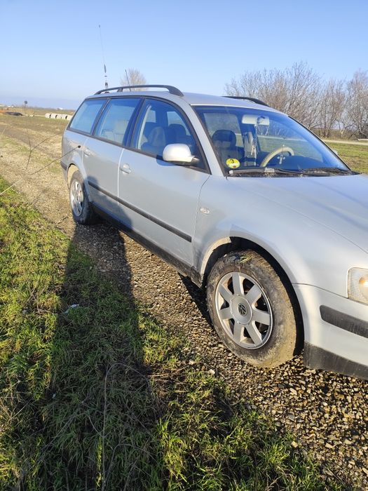 Vând Volkswagen passat