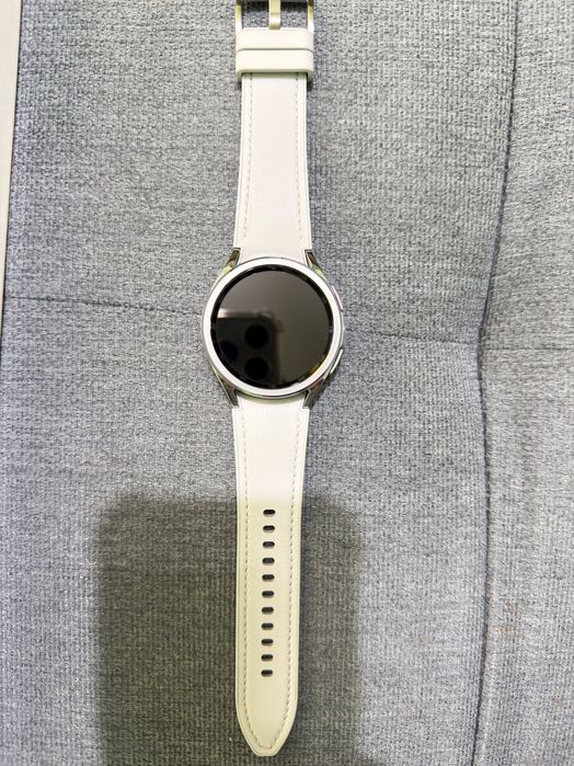 Часовник Samsung galaxy watch 6