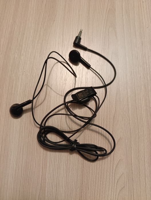 Наушники Nokia новые
