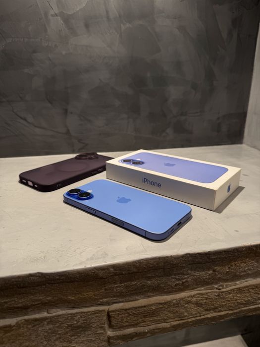 КАТО ЧИСТО НОВ Iphone 16, 100% батерия Ultramarine