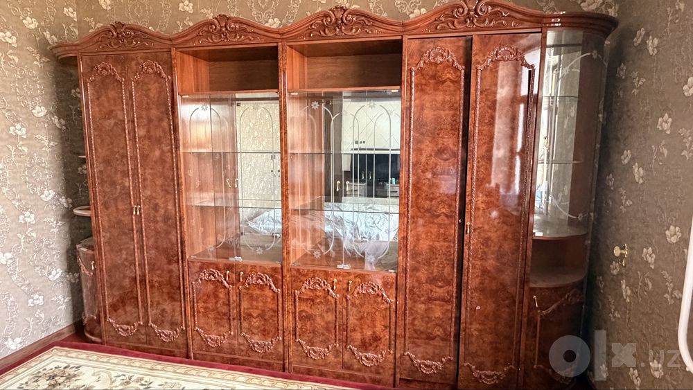 Garnitur sotiladi yaxshi xolatda