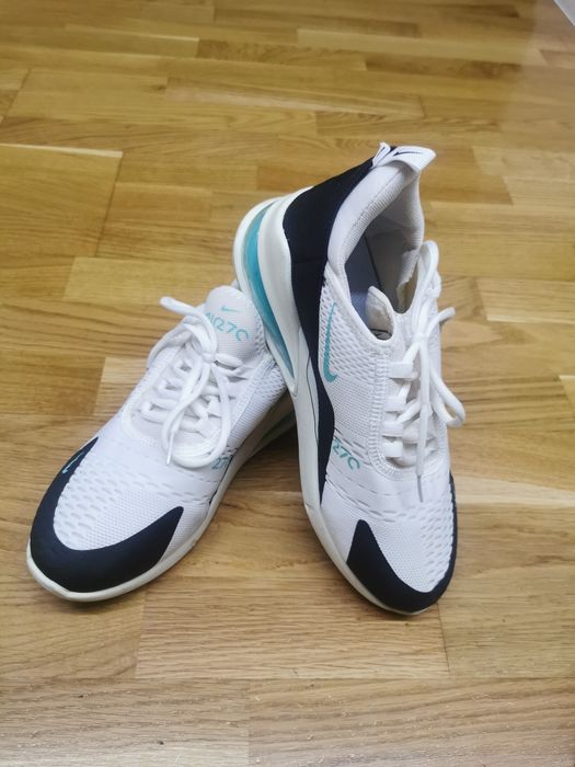 Adidași Nike Air 270