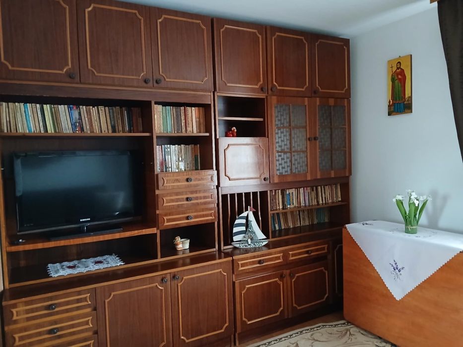 Închiriez  Garsoniera