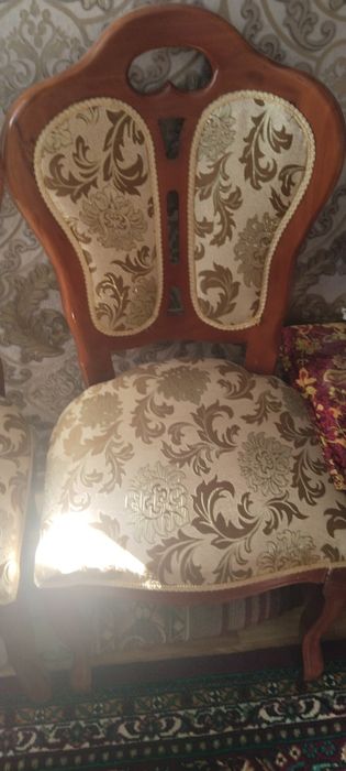 Стол стул сотилади