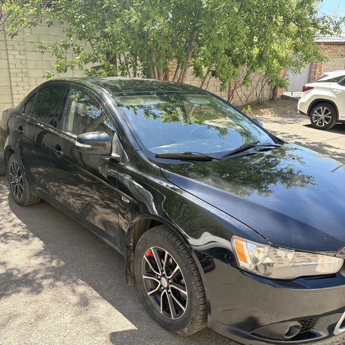 Продам mitsubishi lancer 2015 года 1.8
