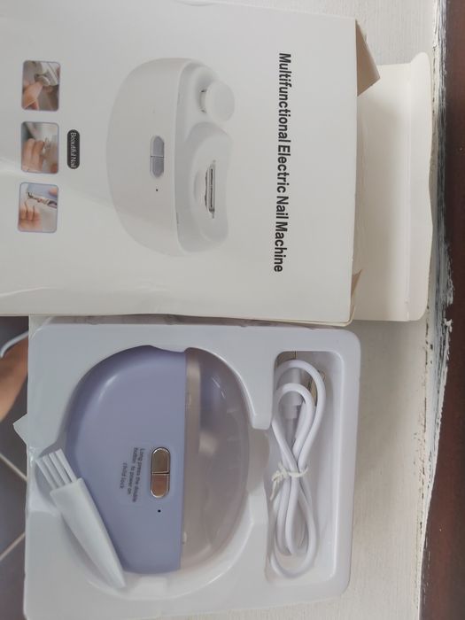 Aparat electric pentru unghii