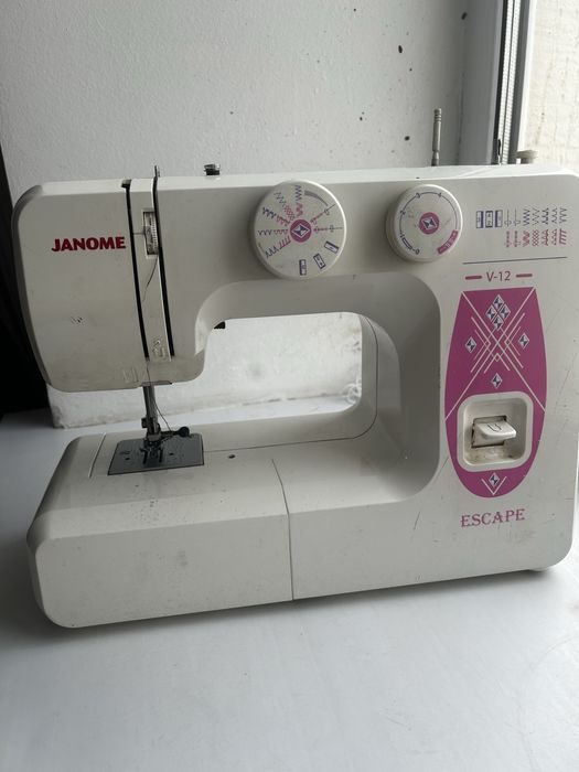 Швейная машина жаноме