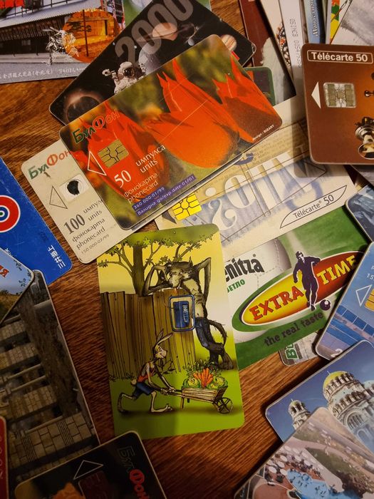 Карти (82 бр.) за улични телефони български и японски от 2000 година