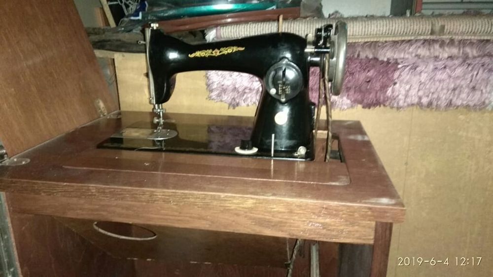 Швейная машинка