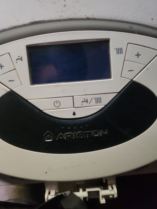 Продам газовые  котлы Ariston Genus Evo