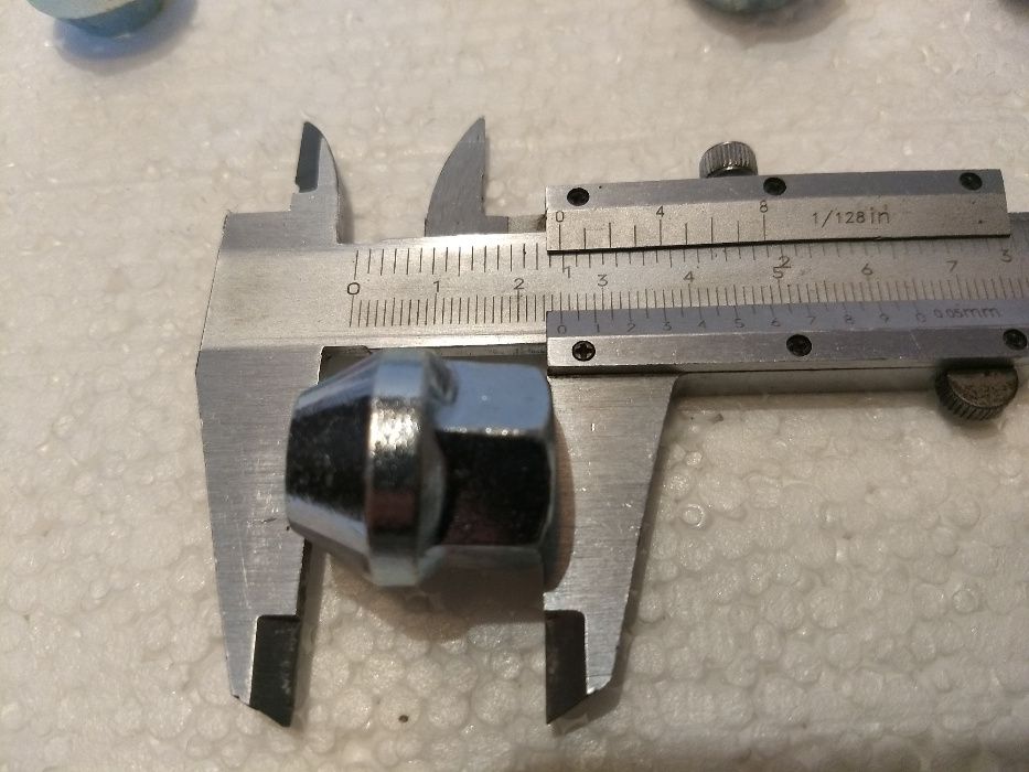 Piulite Noi, prezoane M12 x 1,25 Suzuki Nissan Subaru Lada Niva