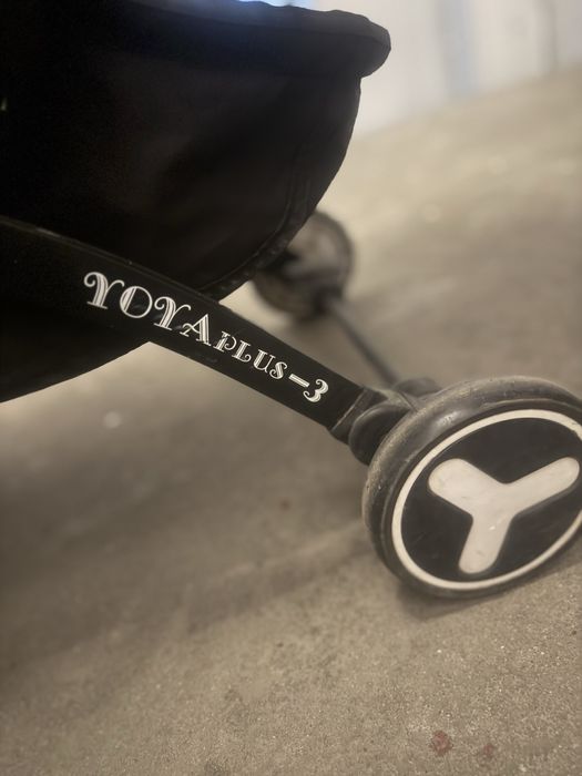 Продаю детскую коляску Yayoplus 3