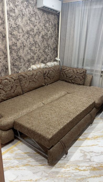 Продам углавой диван