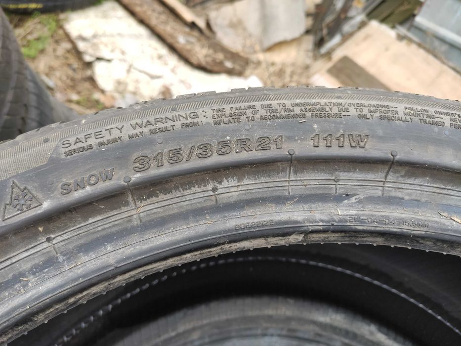 1бр Зимна гума 315 35 21 - Bridgestone - DOT 2025