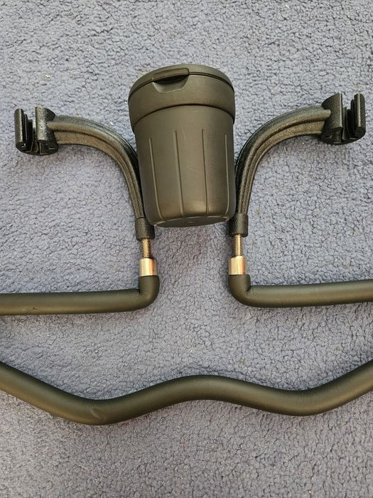 Продам коврик багажника