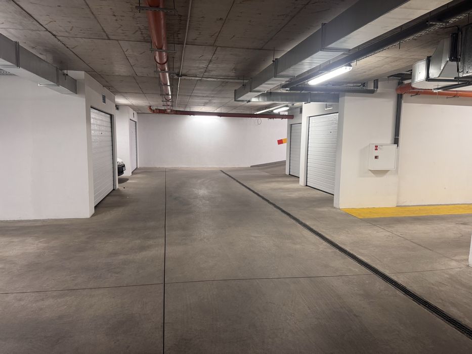 Дава се под наем Гараж / Паркомясто в София, Банишора - 30 кв.м за 204 € - Снимка #2